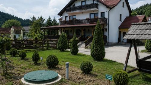 Autorizație de mediu pentru pensiune, hotel sau casă de vacanță: când este obligatorie și ce acte sunt necesare