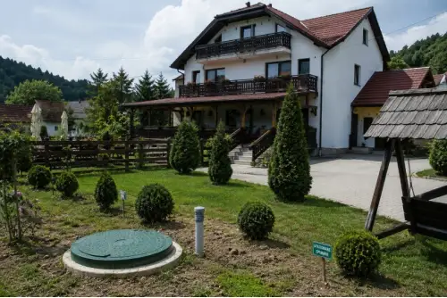 Autorizație de mediu pentru pensiune, hotel sau casă de vacanță: când este obligatorie și ce acte sunt necesare
